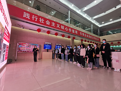 我校明德班成功舉辦“5G通信技術(shù)服務(wù)”前沿體驗(yàn)活動(dòng)